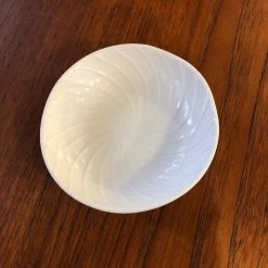 Hakusan Porcelain - White Shell Plate Series - 4 Sizes - Whirlpool