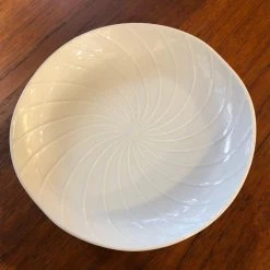 Hakusan Porcelain - White Shell Plate Series - 4 Sizes - Whirlpool