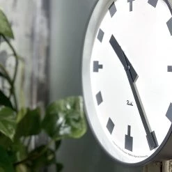 Riki Watanabe Riki Hibiya No Tokei Home Decor