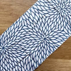 Kamawanu Tenugui - Chrysanthemum Large