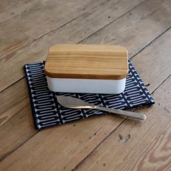 Table Accessories Noda Horo: Enamel Butter Case