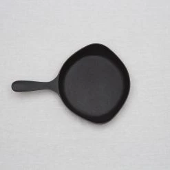 Sori Yanagi Nanbu Tekki Mini Pan L 18cm Japanese Cast Iron Pan Pot & Pan