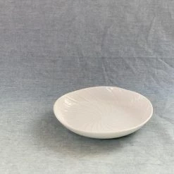 Hakusan Porcelain - White Shell Plate Series - 4 Sizes - Whirlpool